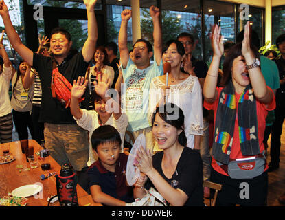 Tokyo, Giappone. 8 Sep, 2013. I tifosi giapponesi del Tokyo Offerta team 2020 celebrare a Tokyo il 7 settembre 8, 2013 a Tokyo, Giappone. Credito: Koichi Kamoshida Jana/press/ZUMAPRESS.com/Alamy Live News Foto Stock