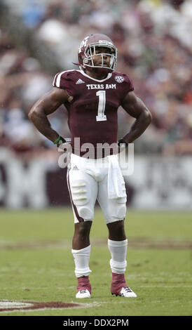 College Station, Texas, Stati Uniti d'America. 8 Sep, 2013. 9/7/13 - Texas A&M RB Ben Malena (1) nella partita contro il Sam Houston Membro a Kyle Campo in College Station, Texas sabato 7 settembre, 2013. A&M ha vinto 65-28.Foto di Erich Schlegel Credito: Erich Schlegel/ZUMAPRESS.com/Alamy Live News Foto Stock