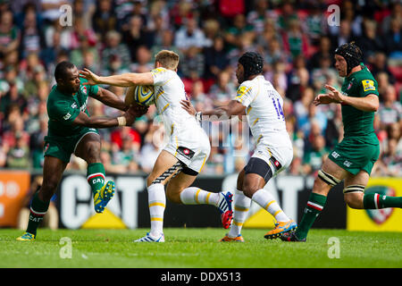Leicester, Regno Unito. 8 Sep, 2013. Azione dalla Aviva Premiership match tra Leicester Tigers e Worcester Warriors ha giocato a Welford Road, Leicester Credit: Graham Wilson/Alamy Live News Foto Stock