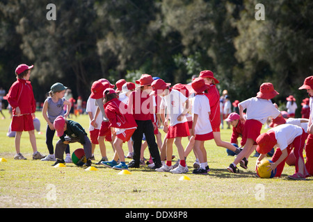 Gruppo di Sydney i bambini della scuola elementare di sport e attività,avalon,sydney Foto Stock