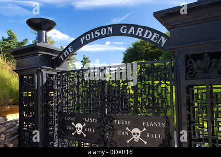 Il Giardino di veleno cancelli di ingresso, Alnwick, Northumberland Foto Stock