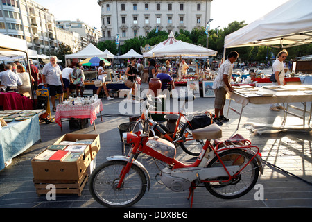 Mercato di antiquariato, Pescara, Italia. Foto Stock