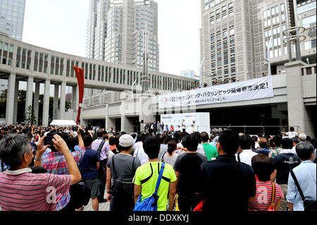 Tokyo, Giappone. 8 Sep, 2013. Vista generale, 8 settembre 2013 : segnalazione di evento di Tokyo conquistando il diritto ad ospitare le 2020 Olimpiadi di estate a Tokyo Municipal Government Office square a Tokyo in Giappone. Credito: Masahiro Tsurugi/AFLO/Alamy Live News Foto Stock