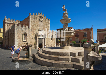 Cattedrale di San Nicolo su Piazza Duomo Foto Stock