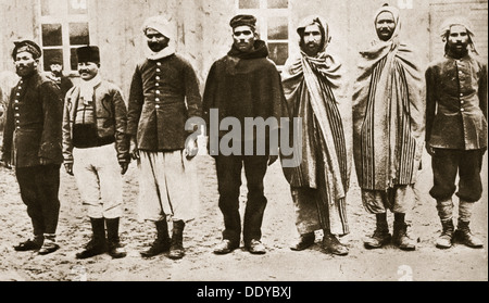 Catturate coloniale Francese di soldati in una prigione tedesca camp, guerra mondiale I, C1914-c1918. Artista: sconosciuto Foto Stock