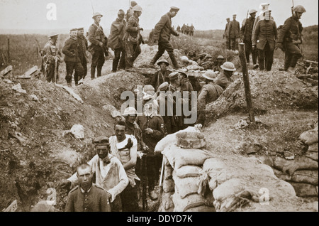 Prigionieri tedeschi portò da Contalmaison, Somme campagna, Francia, guerra mondiale I, 1916. Artista: sconosciuto Foto Stock