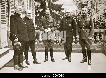 Re Giorgio V in Francia, la guerra mondiale I, 1916. Creatore: sconosciuto. Foto Stock