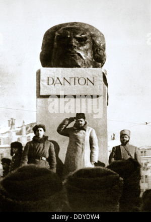 Lenin svelando la Danton monumento, Mosca, Russia, 1919. Artista: sconosciuto Foto Stock