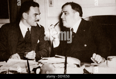 Thomas E Dewey con Fiorello H La Guardia, sindaco di New York, tardi 1930s. Artista: sconosciuto Foto Stock