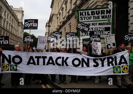 Londra, Regno Unito. 9 Sep, 2013. Fermare la guerra organizzare una protesta Siria al di fuori della sede estera durante John Kerry visita a Londra. Credito: Vedere Li/Alamy Live News Foto Stock