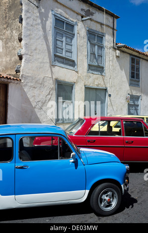 Sede 600 parcheggiato in strada Foto Stock