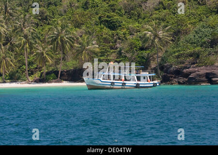 Barca per gite fuori dell'isola di Phu Quoc, Vietnam Asia Foto Stock