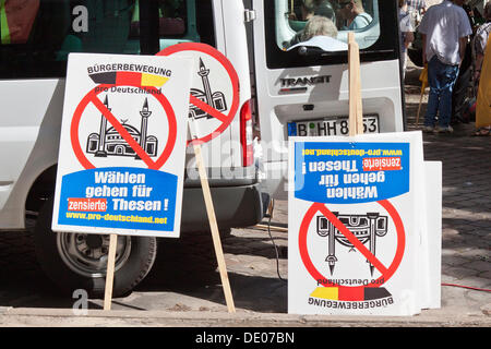 Protesta contro islamisti, segno, Pro Germania movimento di cittadini, dimostrazione contro Salafists, 18.8.2012 nella parte anteriore del Foto Stock