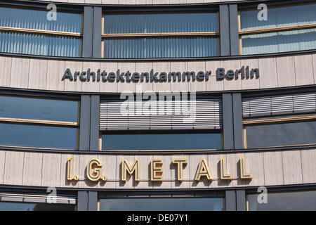 Vista parziale di un edificio, Berlino Camera degli Architetti, IG Metall dei metalmeccanici unione, Berlino Foto Stock