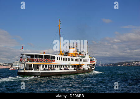 Traghetto sul Bosforo, Istanbul, Turchia Foto Stock