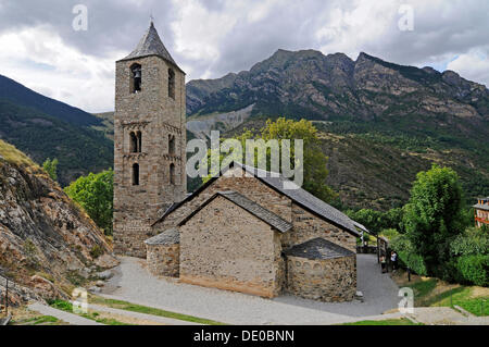 Sant Joan, chiesa romanica, dichiarato patrimonio culturale mondiale dall'UNESCO, Boi, La Vall de Boi, Pirenei, provincia di Lleida, la Catalogna Foto Stock