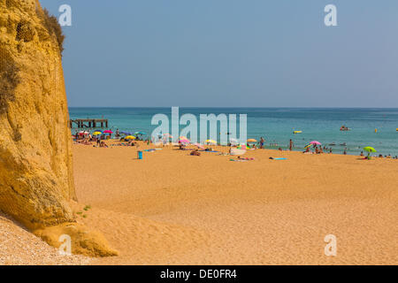 Spiaggia Praia do Penedo, Albufeira, Algarve, Portogallo, Europa Foto Stock