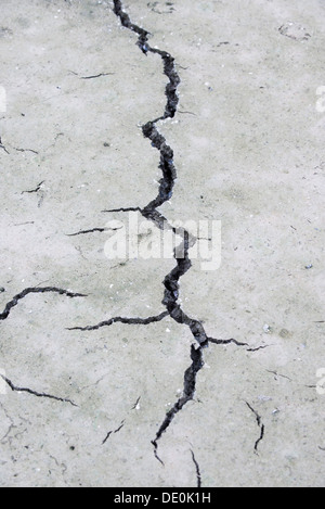 Incrinato, terra asciutta Foto Stock