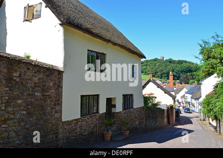 La Collina del Castello, Dunster, Somerset, Inghilterra, Regno Unito Foto Stock