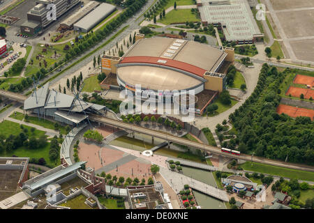 Vista aerea, Koenig-Pilsener-Arena, il centro shopping centre, Neue Mitte trimestre, Oberhausen, la zona della Ruhr, Renania settentrionale-Vestfalia Foto Stock