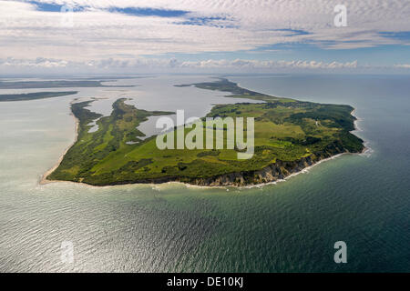 Vista aerea, sulla punta nord dell isola di Hiddensee con il villaggio di Kloster Foto Stock