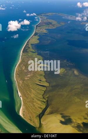 Vista aerea, a sud di Hiddensee Isola, riserve naturali di Gellen e Gaensewerder Foto Stock