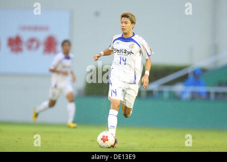 Tokyo, Giappone. 8 Sep, 2013. Shuto Kono (V-Varen) Calcio : 93Imperatore della tazza secondo round match tra Tokyo Verdy 3-2 V-Varen Nagasaki alla Ajinomoto Nishigaoka Campo a Tokyo in Giappone . Credito: Kenzaburo Matsuoka/AFLO/Alamy Live News Foto Stock