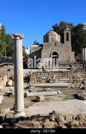 Cipro, Pafos città, Gazibaf, storico scavi, Basilica paleocristiana di Panagia Chrysopolitissa, cross-cupola chiesa di Foto Stock