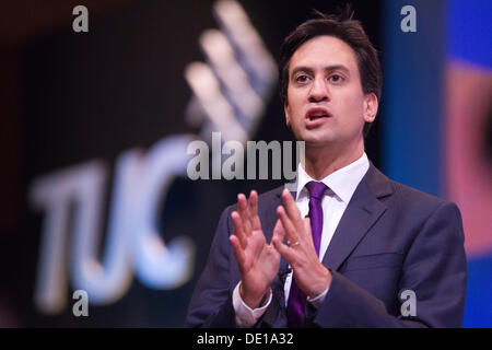 Bournemouth Dorset, Regno Unito . Decimo Sep, 2013. TUC Congress 2013, Bournemouth Dorset, England, Regno Unito 10 Settembre 2013. Immagine mostra Ed Miliband il leader del partito laburista indirizzo la TUC Congress 2013 a Bournemouth Dorset, Inghilterra, Regno Unito © Jeff Gilbert/Alamy Live News Credito: Jeff Gilbert/Alamy Live News Foto Stock