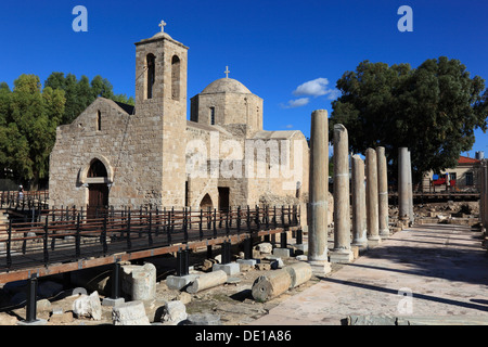 Cipro, Pafos città, Gazibaf, storico scavi, Basilica paleocristiana di Panagia Chrysopolitissa, cross-cupola chiesa di Foto Stock