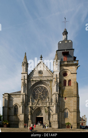 Chiesa di St Leonards, Fougeres, Brittany, Francia Foto Stock