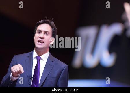 Bournemouth Dorset, Regno Unito . Decimo Sep, 2013. TUC Congress 2013, Bournemouth Dorset, England, Regno Unito 10.09.2013 Foto mostra Ed Miliband il leader del partito laburista indirizzo la TUC Congress 2013 a Bournemouth Dorset, Inghilterra, UK Credit: Jeff Gilbert/Alamy Live News Foto Stock