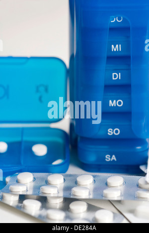 Medications contenitore per una settimana razione, compresse Foto Stock