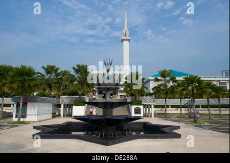 La Moschea Nazionale, Masjid Negara, Kuala Lumpur, Malesia, sud-est asiatico Foto Stock