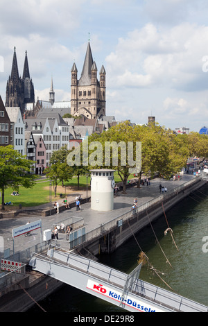 Il Riverside (noto come Am Leystapel) a Colonia (Köln), Germania. Foto Stock