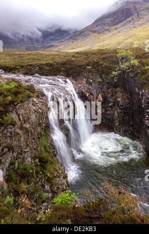 Cascata Coire na Creiche (Fata pool), Glen fragile, Isola di Skye, Scotland, Regno Unito. Foto Stock