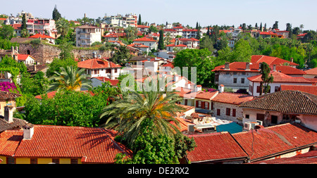 La Turchia. Il vecchio centro di Antalya. Tetti Foto Stock