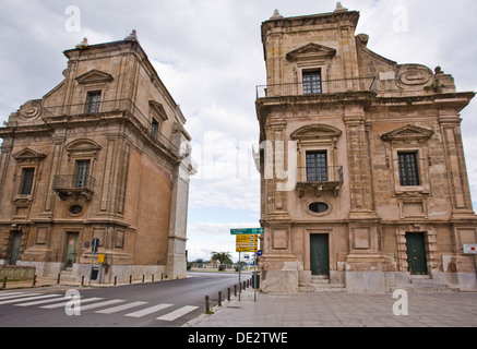 Porta Felice le porte della città nella città di Palermo, in Sicilia. Foto Stock