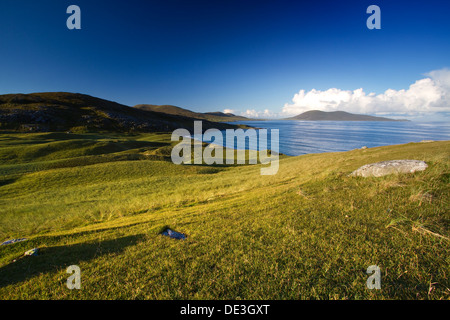 Una vista del tramonto sulle dune di sabbia a Traigh Iar sull'Isle of Harris, Scozia Foto Stock