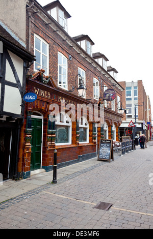 La Eagle pub Vaults nella zona pedonale Friar Street, Worcester, England, Regno Unito Foto Stock