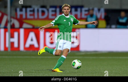 Torshavn, Faer Øer. Decimo Sep, 2013. La Germania Marcel Schmelzer durante la Coppa del Mondo FIFA 2014 qualifica gruppo C partita di calcio tra Faer Øer e Germania al Torsvollur stadium di Torshavn, Faeroeer, 10 settembre 2013. Foto: Thomas Eisenhuth/dpa/Alamy Live News Foto Stock