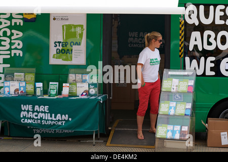 Siamo MacMillan Cancer Support stallo a Bournemouth Air Festival nel mese di settembre Foto Stock