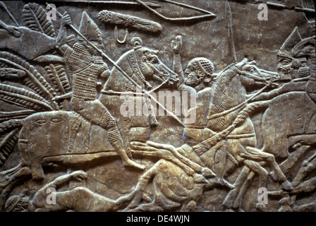 Ashurbanipal nella battaglia di Til-Tuba, 650-620 A.C. Artista: arte assira Foto Stock