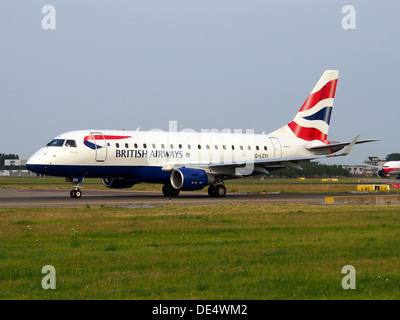 G-LCYI BA CityFlyer Embraer ERJ-170 STD (ERJ-170-100) - CN 17000305 in rullaggio 22luglio2013 -001 Foto Stock