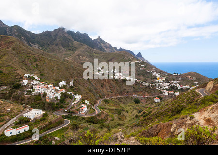 Montagne di Anaga con il villaggio di Taganana sul retro, Azano, Taganana, Tenerife, Isole Canarie, Spagna Foto Stock