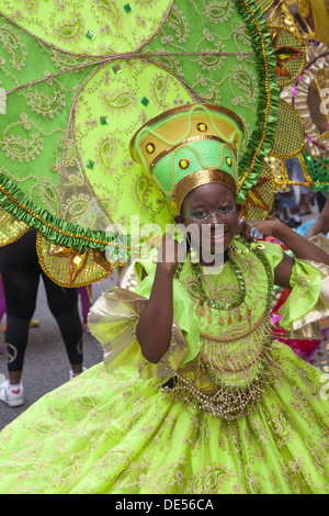 West Indian, dei Caraibi Kiddies Parade & festival che si terrà il sabato prima della Festa del Lavoro West Indian Parade di Brooklyn, NY Foto Stock