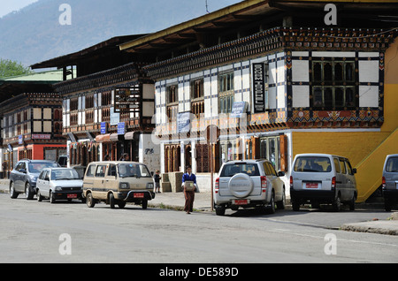 La strada principale di Paro, Bhutan Foto Stock