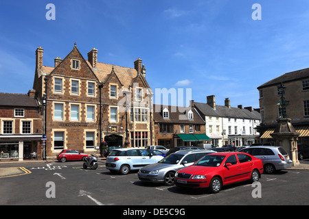 Estate vista sopra la città mercato di Uppingham, Rutland County, Inghilterra, Gran Bretagna; Regno Unito Foto Stock