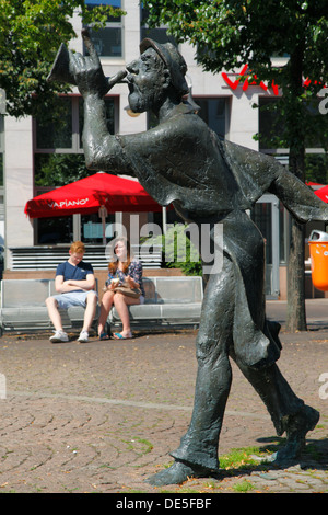 Jobsiade-Brunnen oder Kortum-Brunnen von Karl Ulrich Nuss auf dem Husemannplatz a Bochum, Ruhrgebiet, Renania settentrionale-Vestfalia Foto Stock