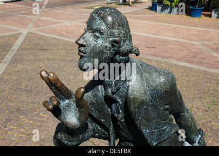 Jobsiade-Brunnen oder Kortum-Brunnen von Karl Ulrich Nuss auf dem Husemannplatz a Bochum, Ruhrgebiet, Renania settentrionale-Vestfalia Foto Stock